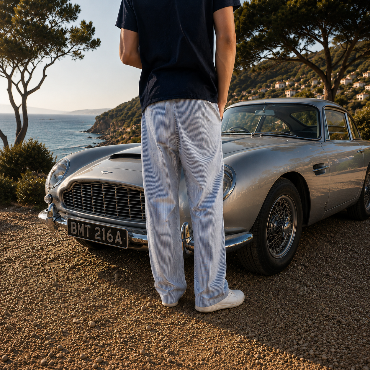 Pantalon raye bleu et blanc
